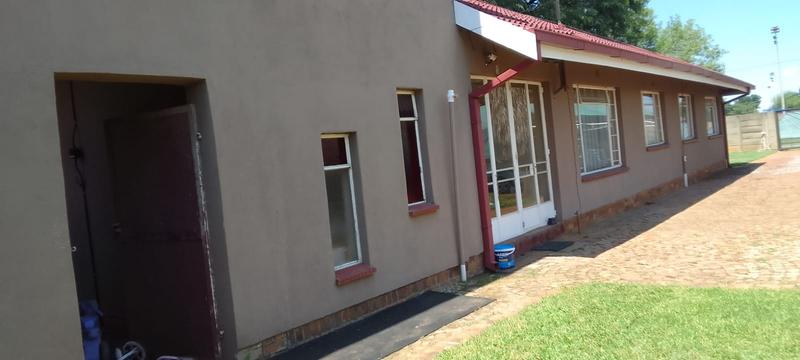 4 Bedroom Property for Sale in Roodia Free State